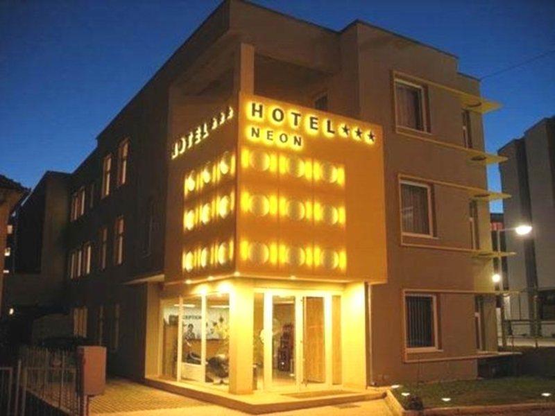 Hotel Neon ティミショアラ エクステリア 写真